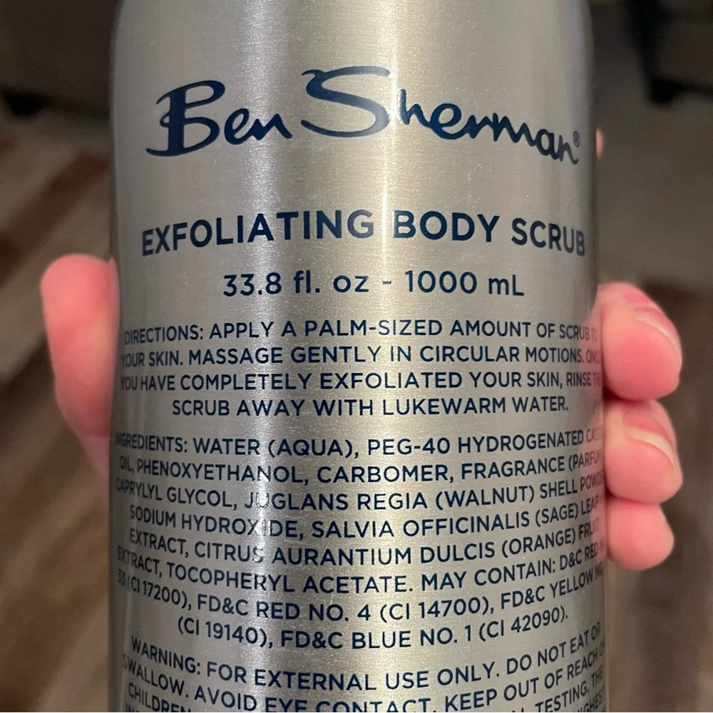 Ben Sherman Large 33.8 oz Exfoliating Body Scrub,  Sage + Citrus